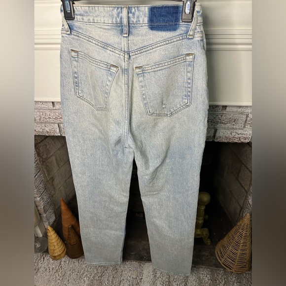 Abercrombie & Fitch Curve Love The Dad High Rise 24 / 00 R length straight leg - Picture 2 of 3